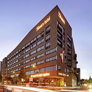 Hotel 25hours Hafencity, Amburgo